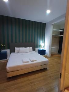 Platinum Suites Klcc by Nava Group