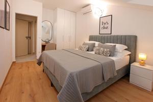 PORTO VISTA Holiday Home with pool - Bol Center