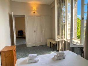 Logis Hôtel Du Château - Combourg, Proche Saint-Malo