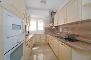 Stylish 2 bdrm, 5 guests, Serdika mall, Oborishte