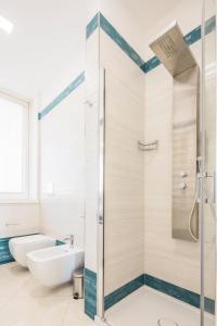 Crescent Luxury Retreat - Seafront Apartment Scala M