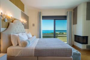 Villa Crethion Private Pool, 2 Jacuzzis, Gym & Games Room