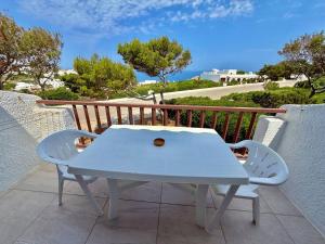 Suite con piscina y vistas al mar en Cala Morell