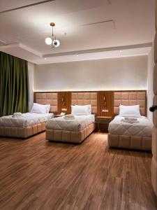DOWN TOWN HOTEl