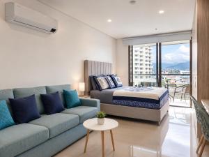 Premium loft with pools and jacuzzi near the beach