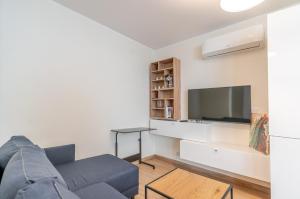 Chopina Stylish Apartment by BookingHost