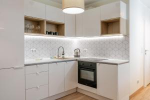 Chopina Stylish Apartment by BookingHost