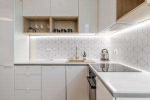 Chopina Stylish Apartment by BookingHost