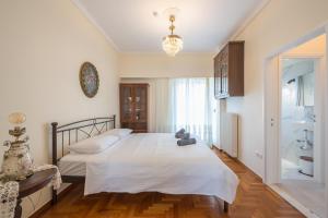 Athens Antique Suite with Acropolis View