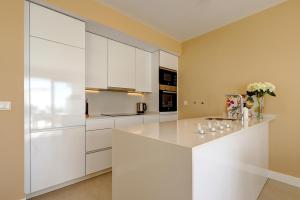 Pure South Penthouse - Manilva Luxury Condo
