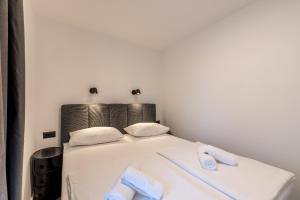 Split Central City Apartment