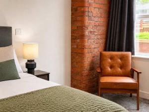 Sleeps 6 - 2BR Stay - Free Parking - Manchester