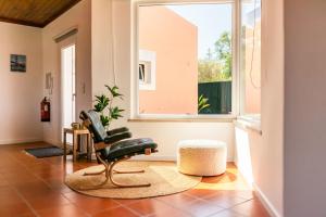 Sunny Villa Minutes from the Beach