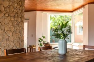 Sunny Villa Minutes from the Beach