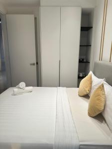 Stay Clam At Axon suites