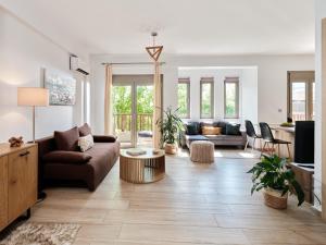 ModernPastel Apartment - Private Parking,Near the Old Port