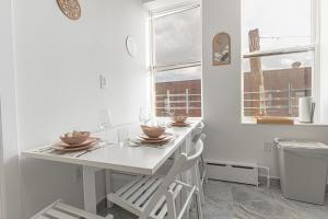Modern 2BR Near LaGuardia & Subways