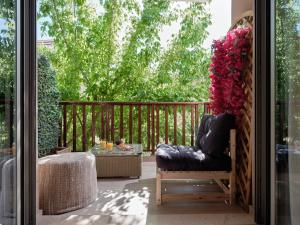 ModernPastel Apartment - Private Parking,Near the Old Port