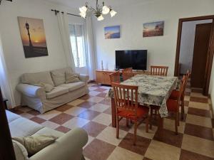 Apartamento en la Caleta con ascensor