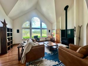ElkLandia The Olympic Peninsulas Premier Luxury Estate for Gatherings