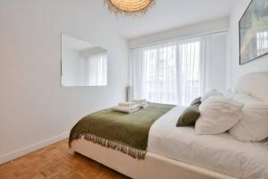 Champs de Mars Eiffel Tower Spacious 1BR