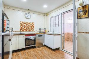 Casa Los Patios Mairena 6 Pax 2 Banos AC