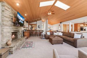 2255 White Sands