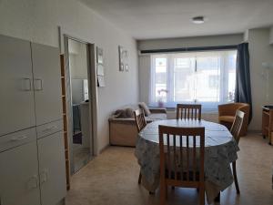 Cozy apartment near the sea