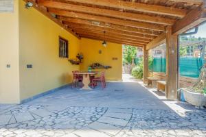 Ground Floor with Private Patio in the Motor Valley