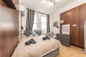 New Kensington Studio Central Location with AC