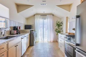 Los Feliz Beautiful Villa w Jacuzzi Sauna