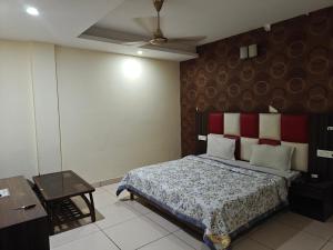 Hotel Ess Pee 91