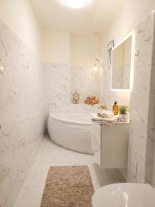 New Luxury Ultra Central flat at Unirii Square