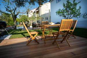 Sunny Line Premium Apartments with Pool
