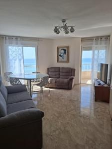 Sea-view apartment in the center of Torrevieja, close to the beach