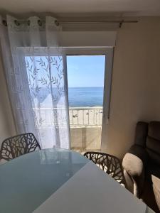 Sea-view apartment in the center of Torrevieja, close to the beach