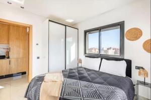 Appartement avec grande terrasse Chic et Moderne en plein centre ville