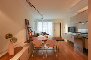 Isola Design Townhouse on 3 levels, terrace, garage