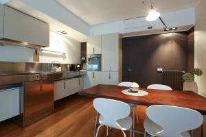 Isola Design Townhouse on 3 levels, terrace, garage