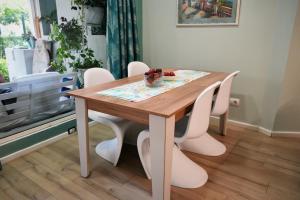 Ivy Lalzi Bay Beach House