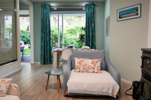 Ivy Lalzi Bay Beach House
