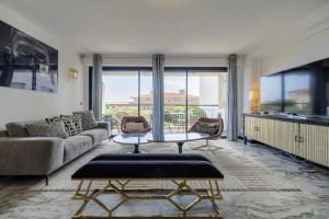 -CLR- Charming 3-Bedroom Apartment in the Heart of Cannes