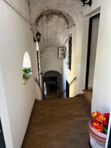 Palazzo Cardinale - LE SCALETTE TERRACINA