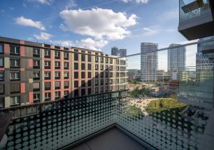 New Metropolis Residence Apartment, Be Our First Guests