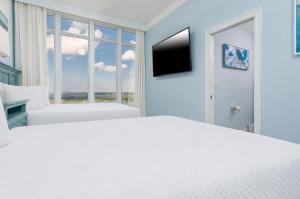 Phoenix Gulf Towers 2501