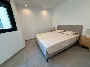 Ático moderno, pool & parking para estancias temporales