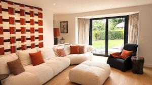 The Knokke Golf Villa - 4 Bedroom residence with garden & hot tub & golf cart