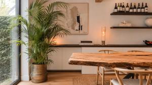 The Knokke Golf Villa - 4 Bedroom residence with garden & hot tub & golf cart