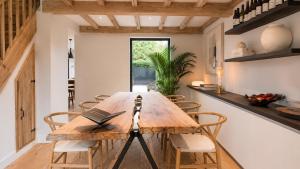 The Knokke Golf Villa - 4 Bedroom residence with garden & hot tub & golf cart