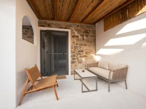 Mylopetra Suites Sarti
